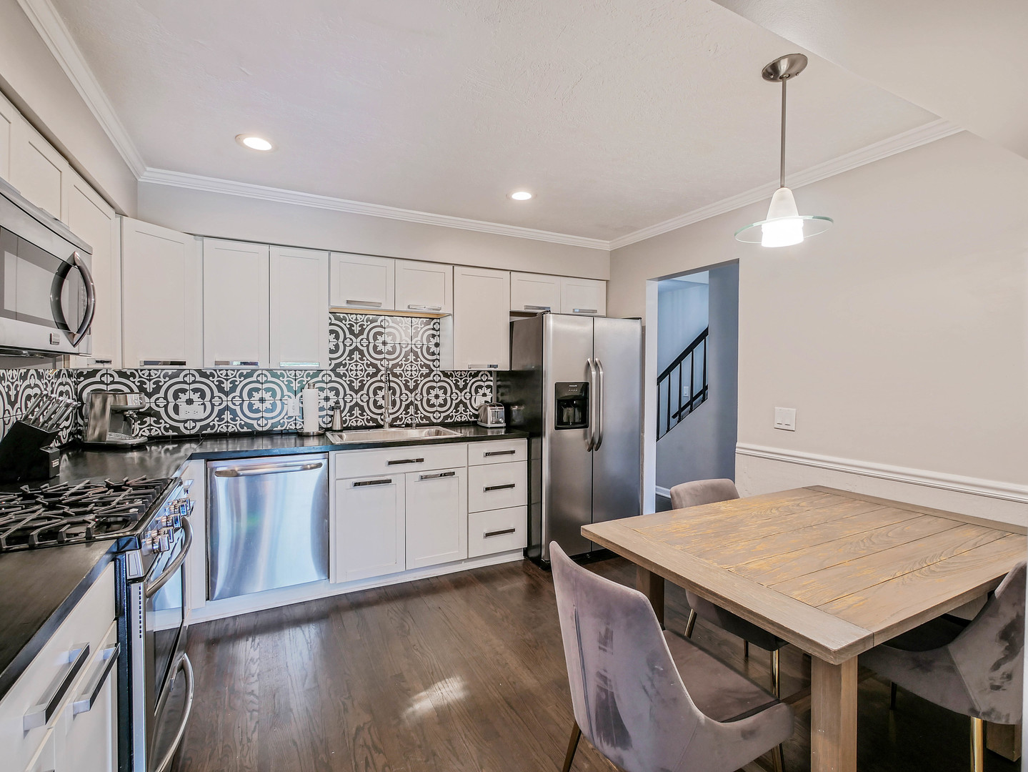 1336 Fairfax Lane, Buffalo Grove, IL 60089