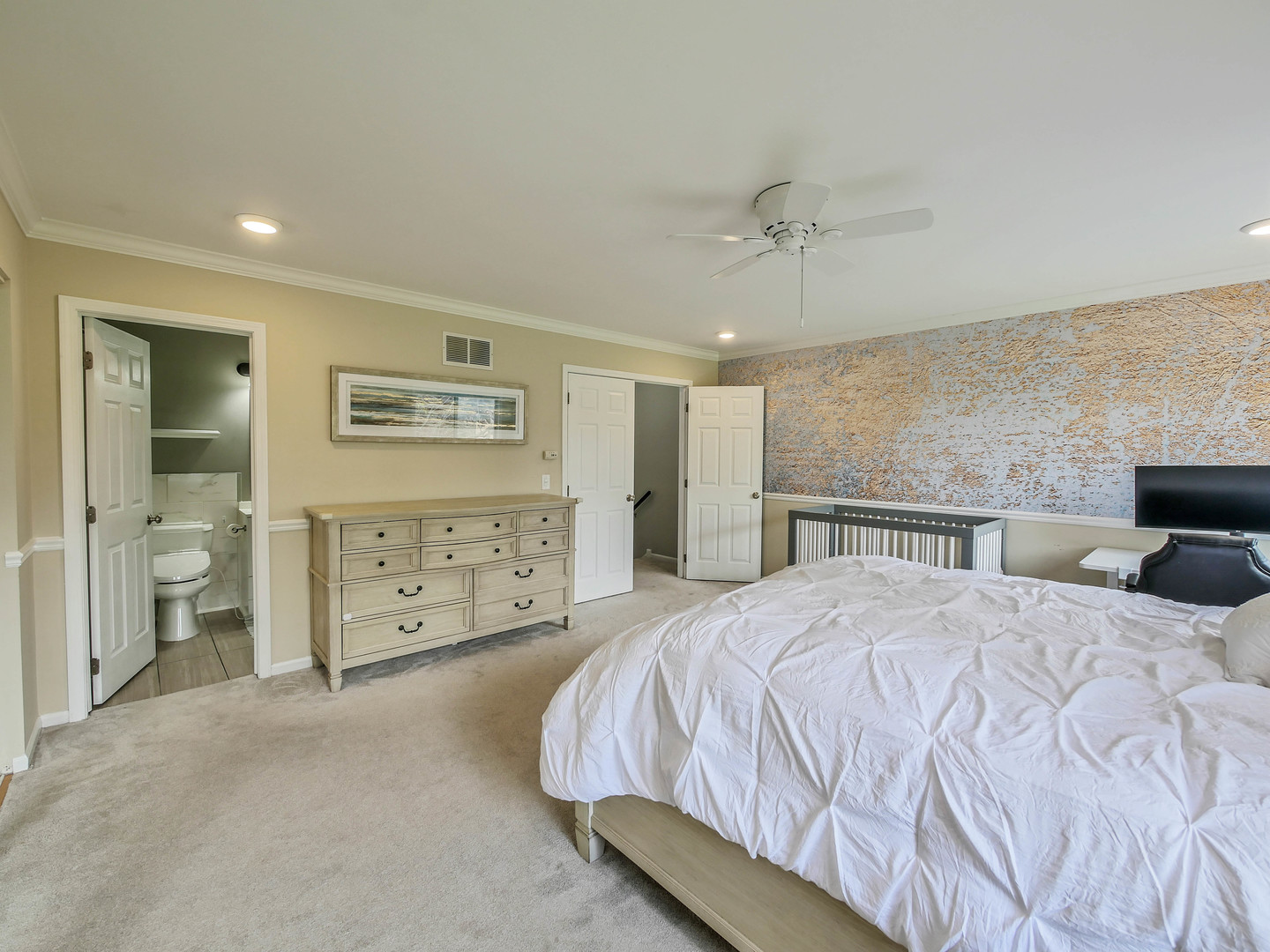 1336 Fairfax Lane, Buffalo Grove, IL 60089
