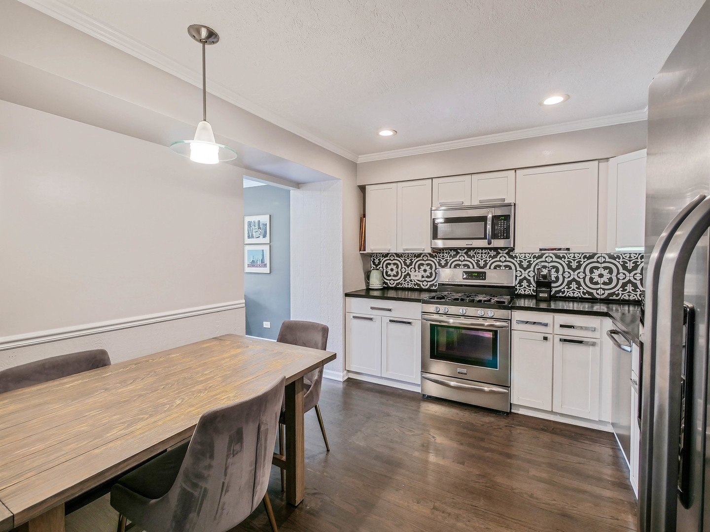 1336 Fairfax Lane, Buffalo Grove, IL 60089
