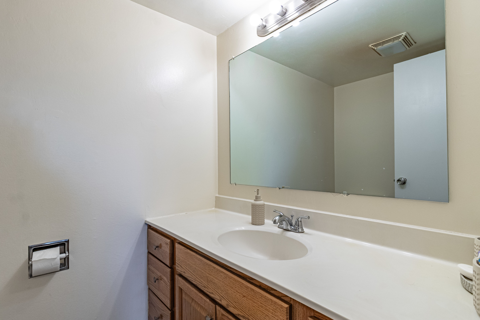 1475 REBECCA Drive #422, Hoffman Estates, IL 60194