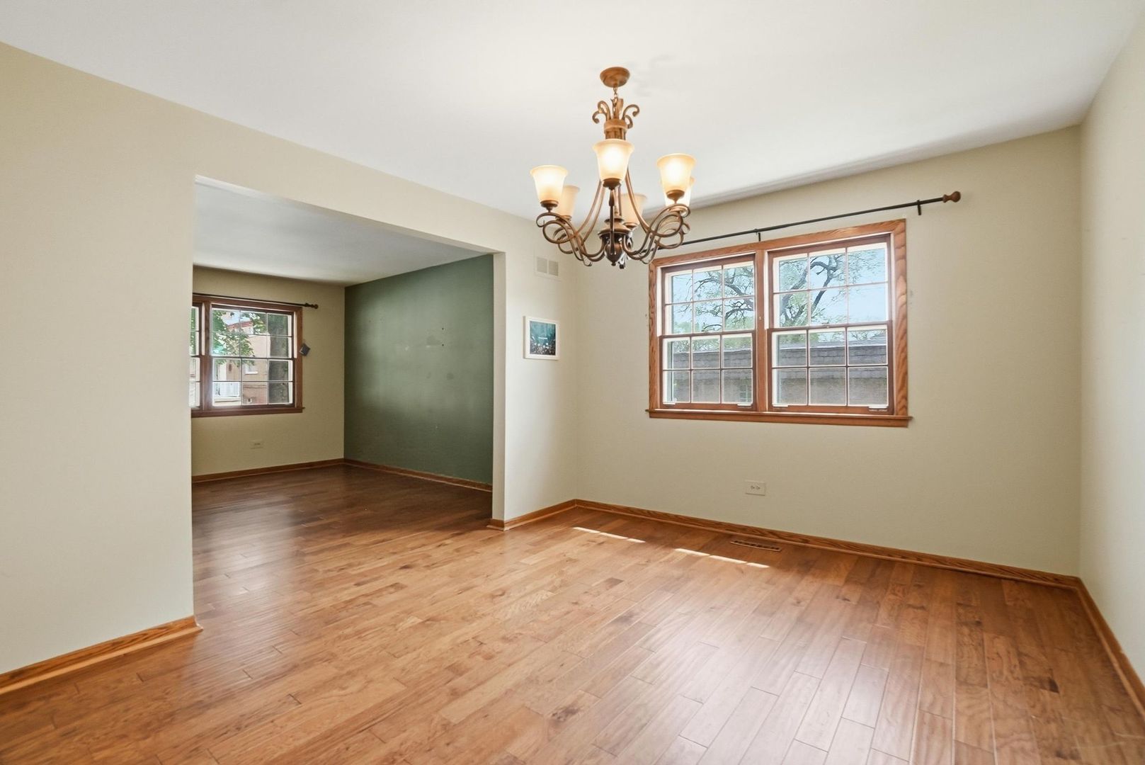 5619 W Park Avenue, Cicero, IL 60804