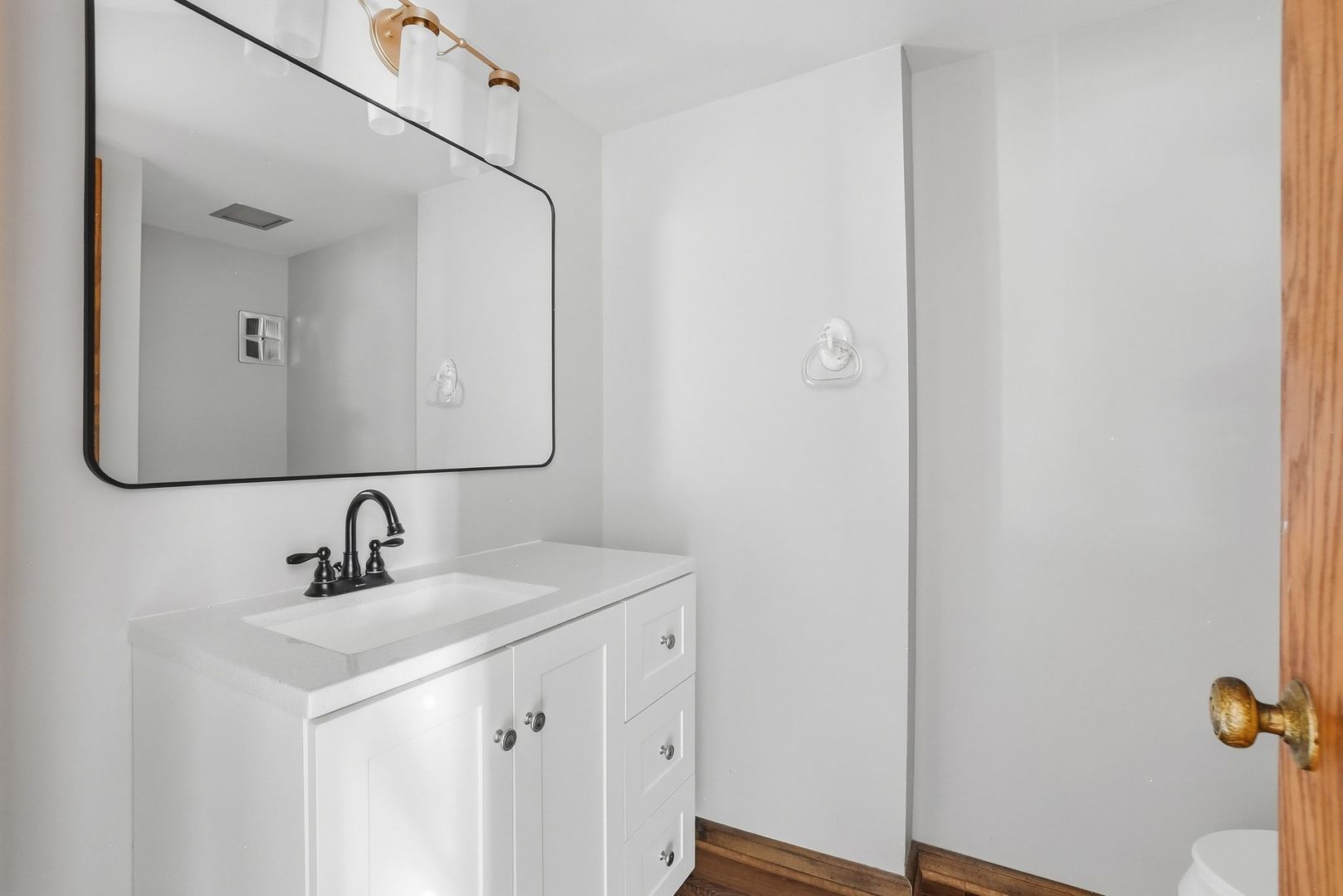 5619 W Park Avenue, Cicero, IL 60804