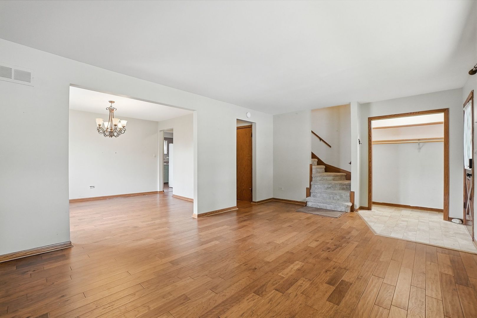 5619 W Park Avenue, Cicero, IL 60804