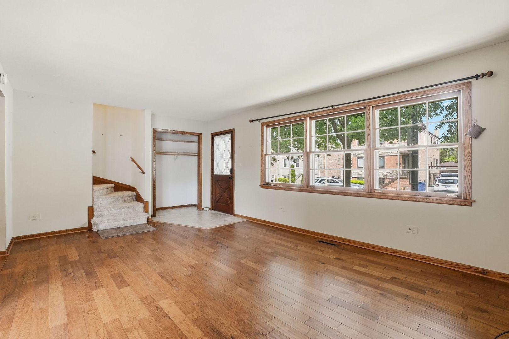 5619 W Park Avenue, Cicero, IL 60804