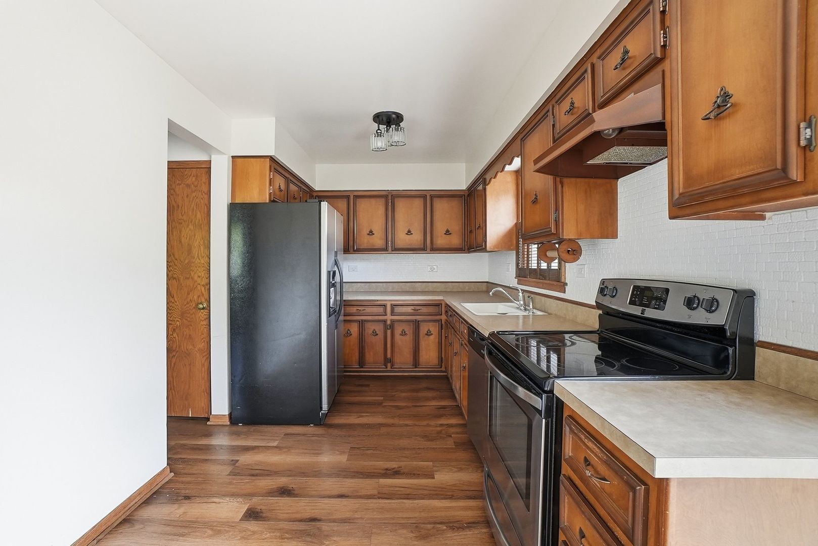 5619 W Park Avenue, Cicero, IL 60804