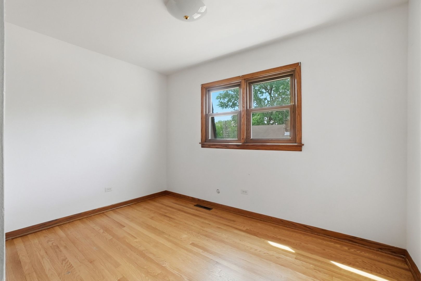 5619 W Park Avenue, Cicero, IL 60804