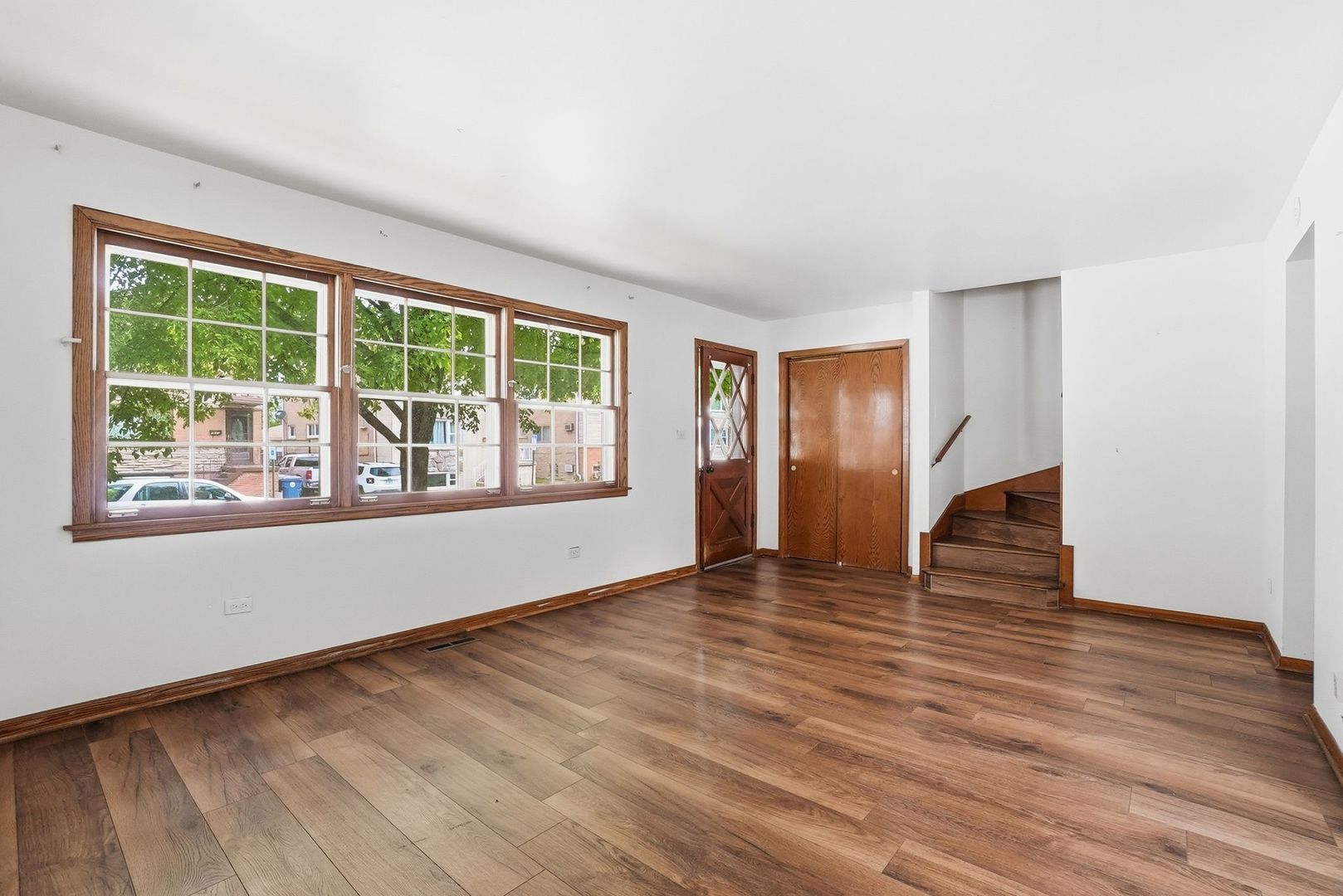 5619 W Park Avenue, Cicero, IL 60804