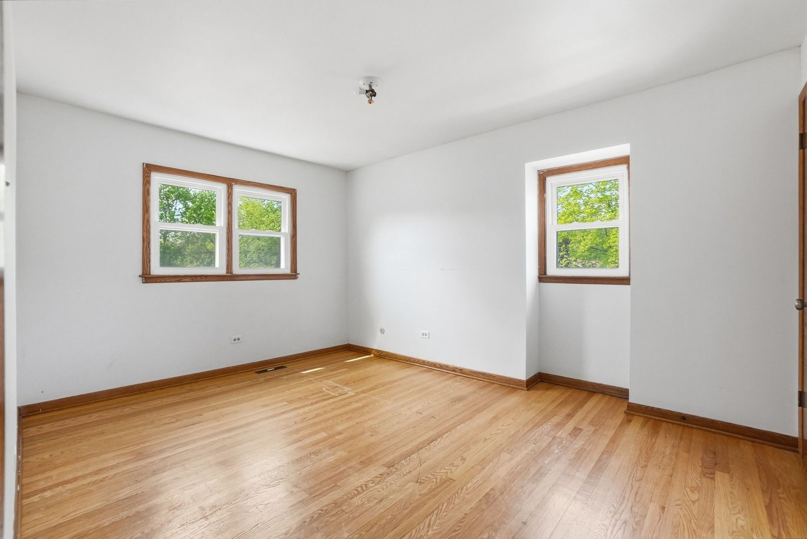 5619 W Park Avenue, Cicero, IL 60804