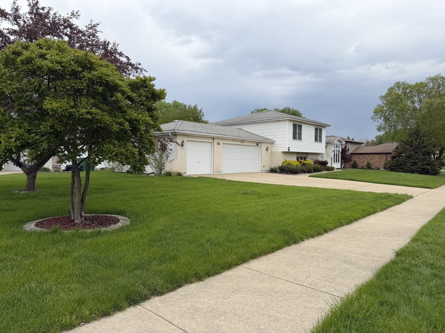 752 Rosanne Street, Lockport, IL 60441