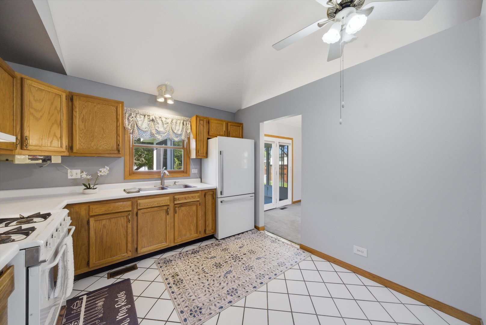 752 Rosanne Street, Lockport, IL 60441