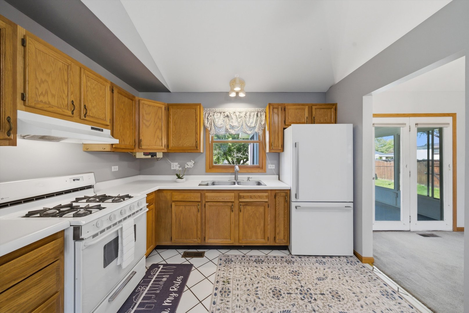752 Rosanne Street, Lockport, IL 60441