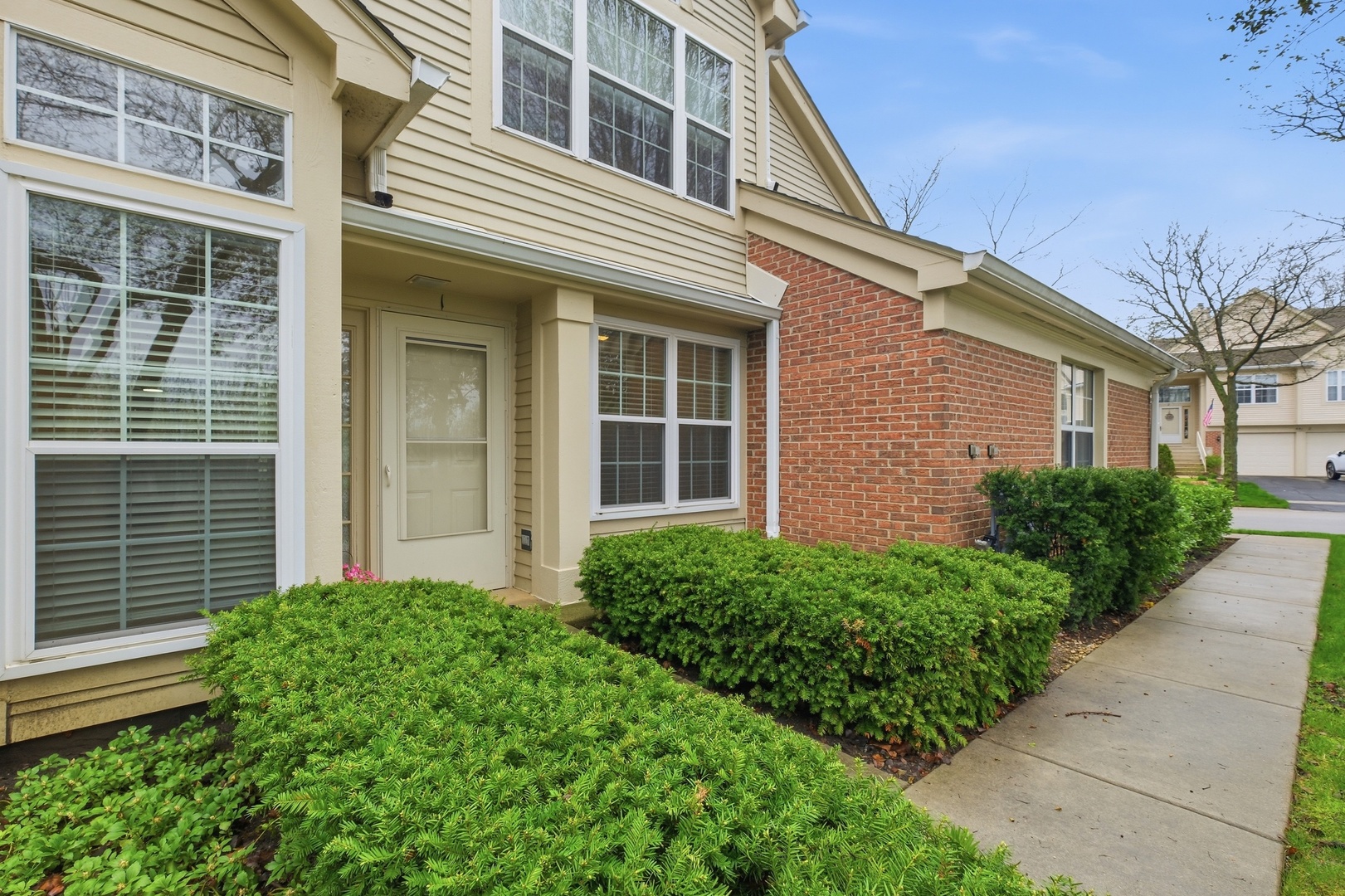 442 Cromwell Circle #1, Bartlett, IL 60103