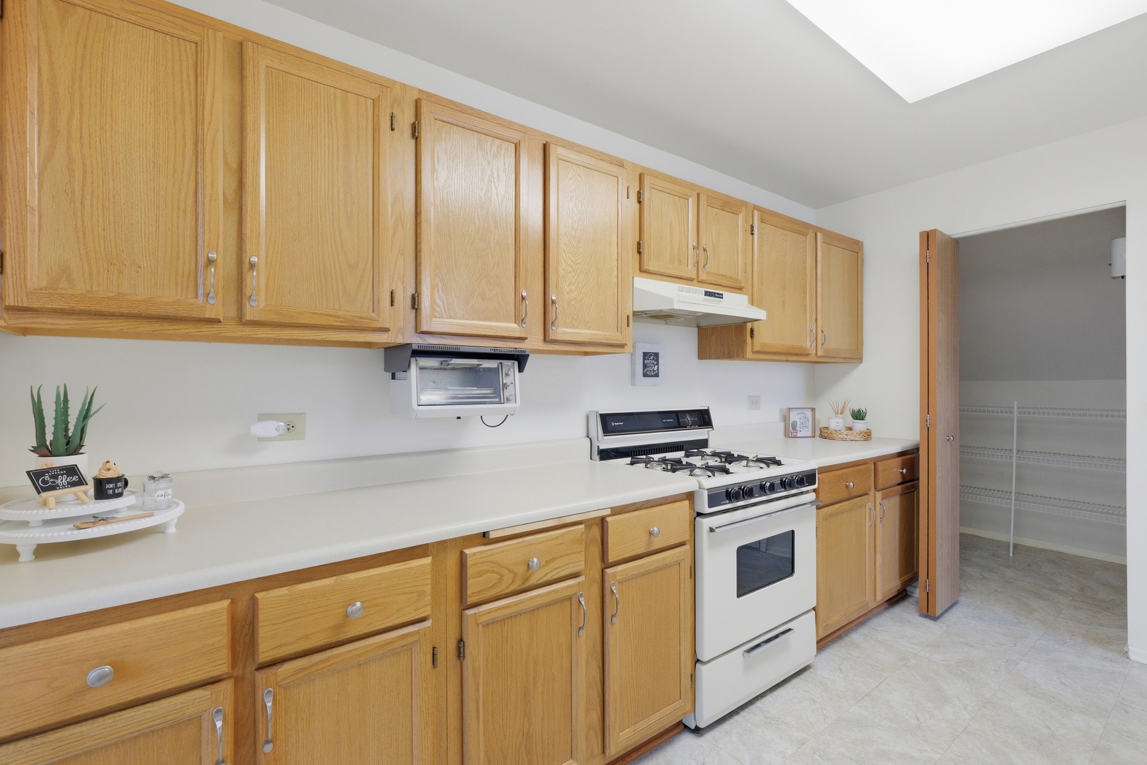 442 Cromwell Circle #1, Bartlett, IL 60103