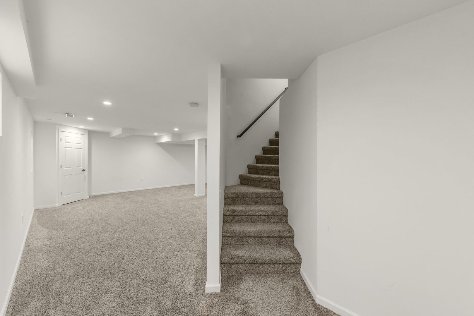 2430 Caton Crest Court, Crest Hill, IL 60403
