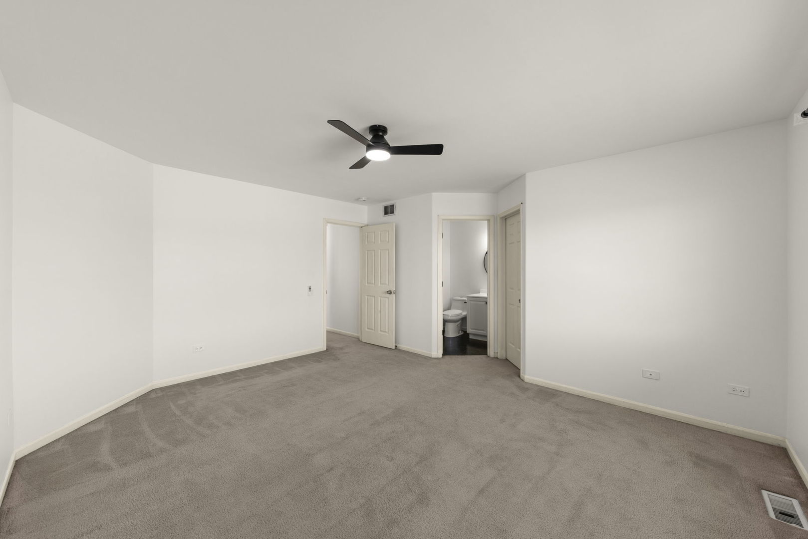 2430 Caton Crest Court, Crest Hill, IL 60403