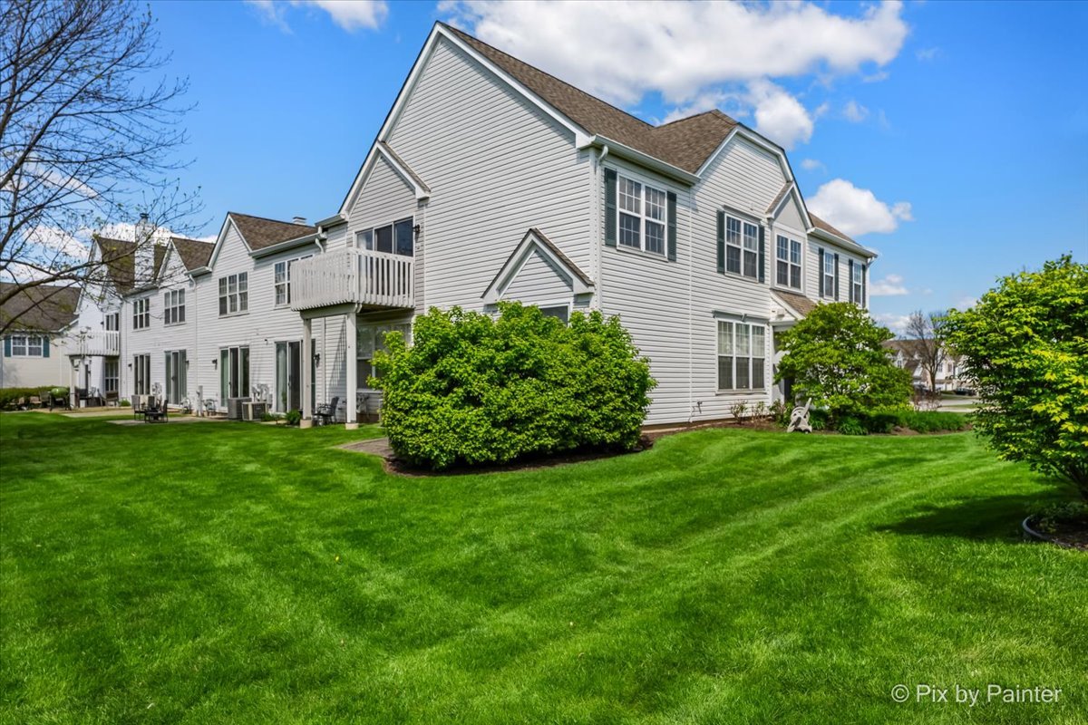259 Arboretum Drive, Lombard, IL 60148
