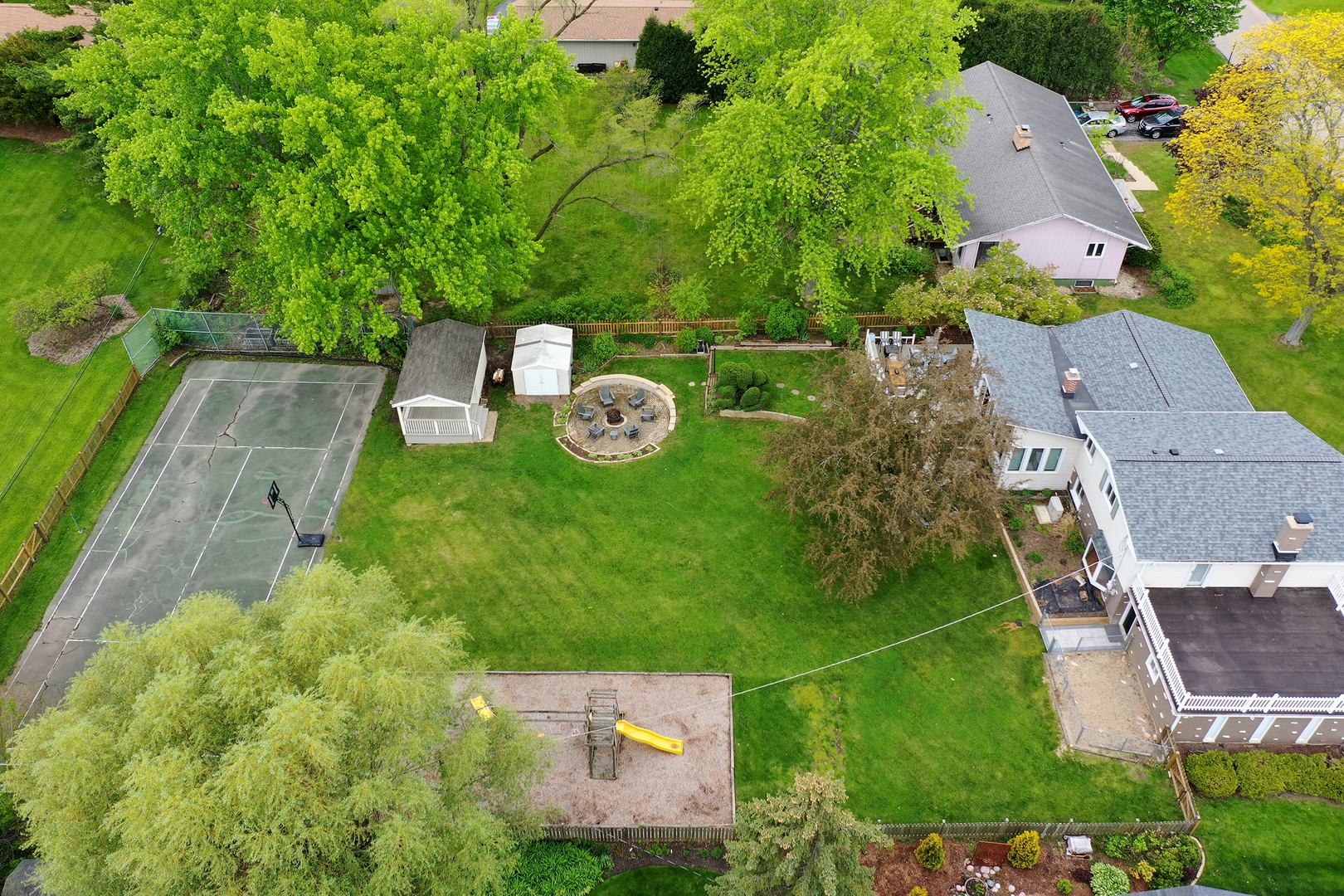 765 W Bayer Drive, Palatine, IL 60067