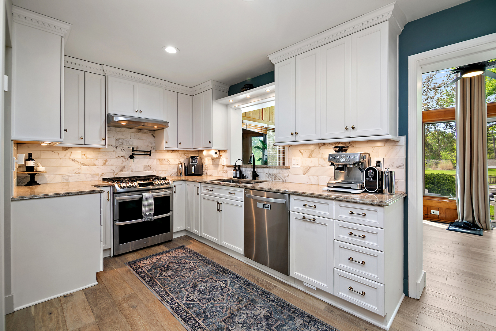 765 W Bayer Drive, Palatine, IL 60067