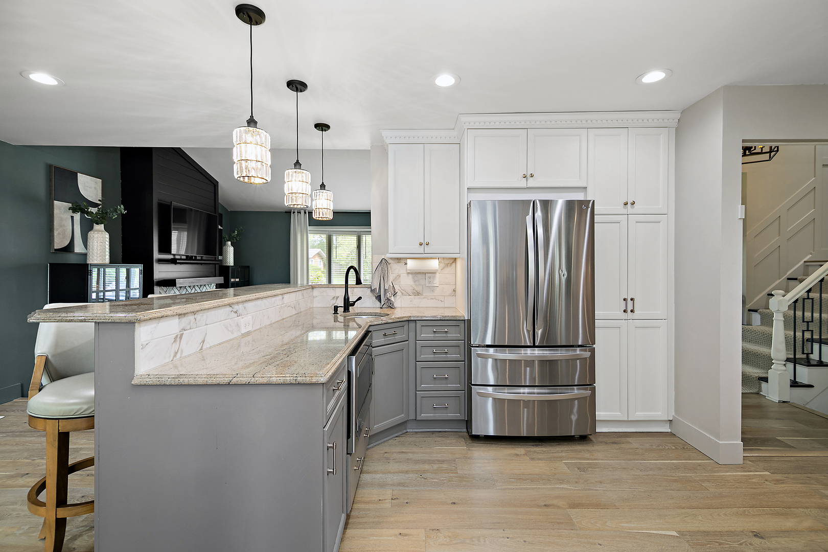 765 W Bayer Drive, Palatine, IL 60067
