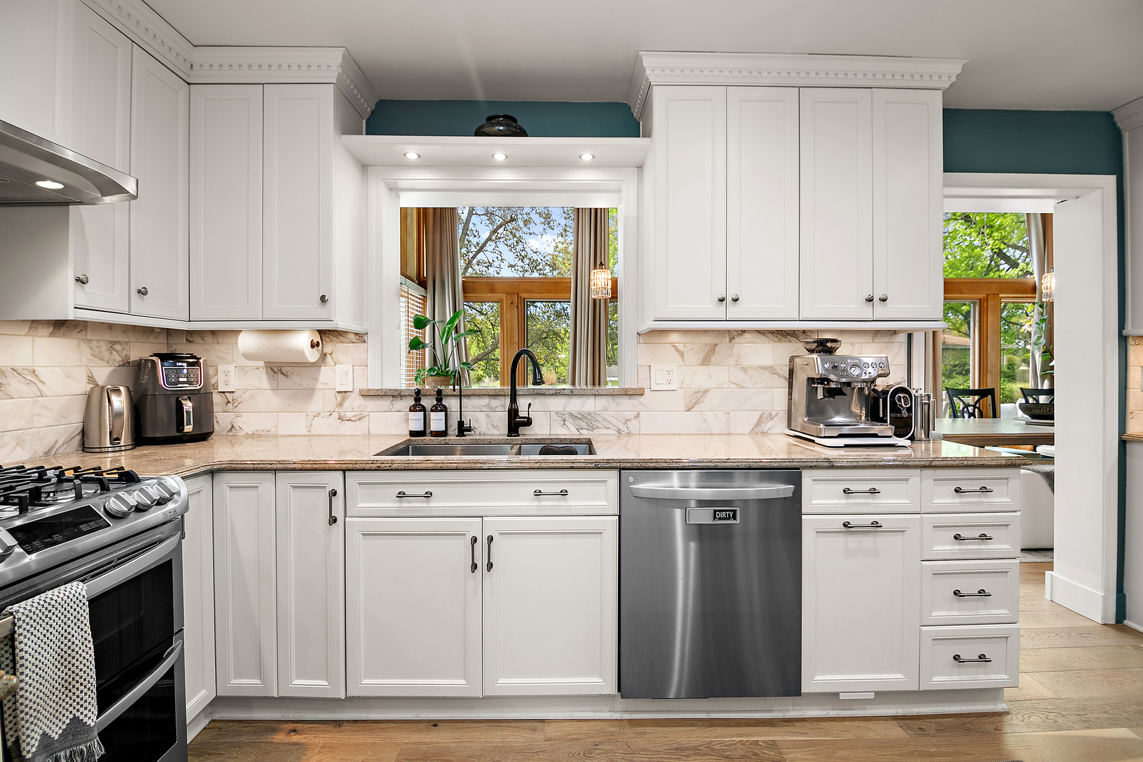 765 W Bayer Drive, Palatine, IL 60067