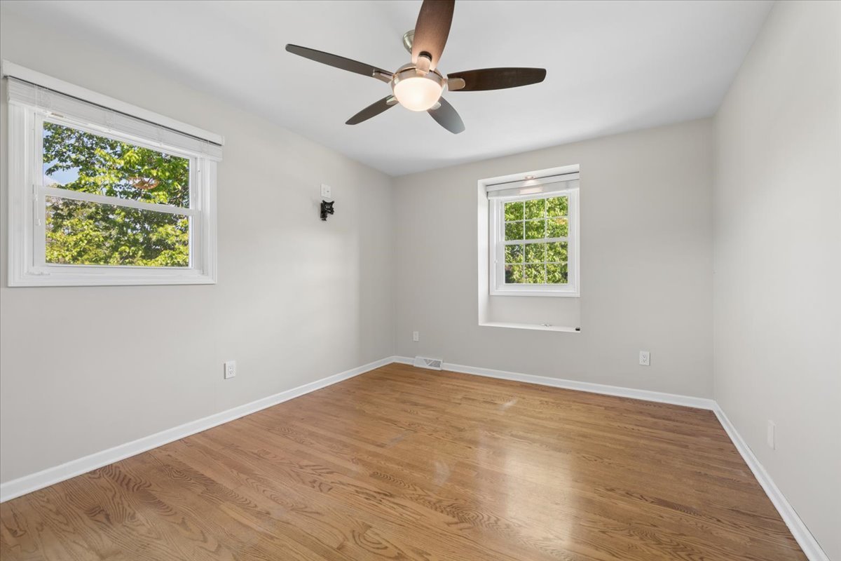 4707 Daniel Drive, Crystal Lake, IL 60014