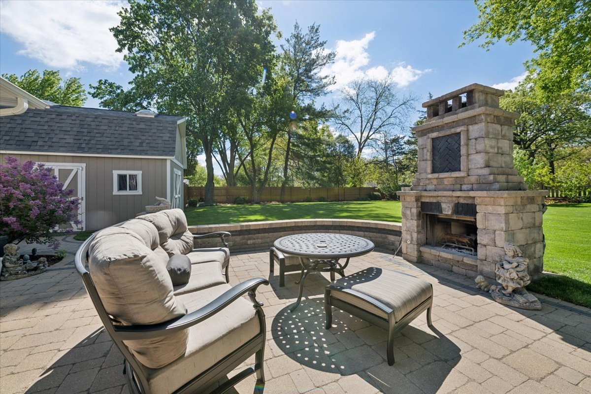 4707 Daniel Drive, Crystal Lake, IL 60014