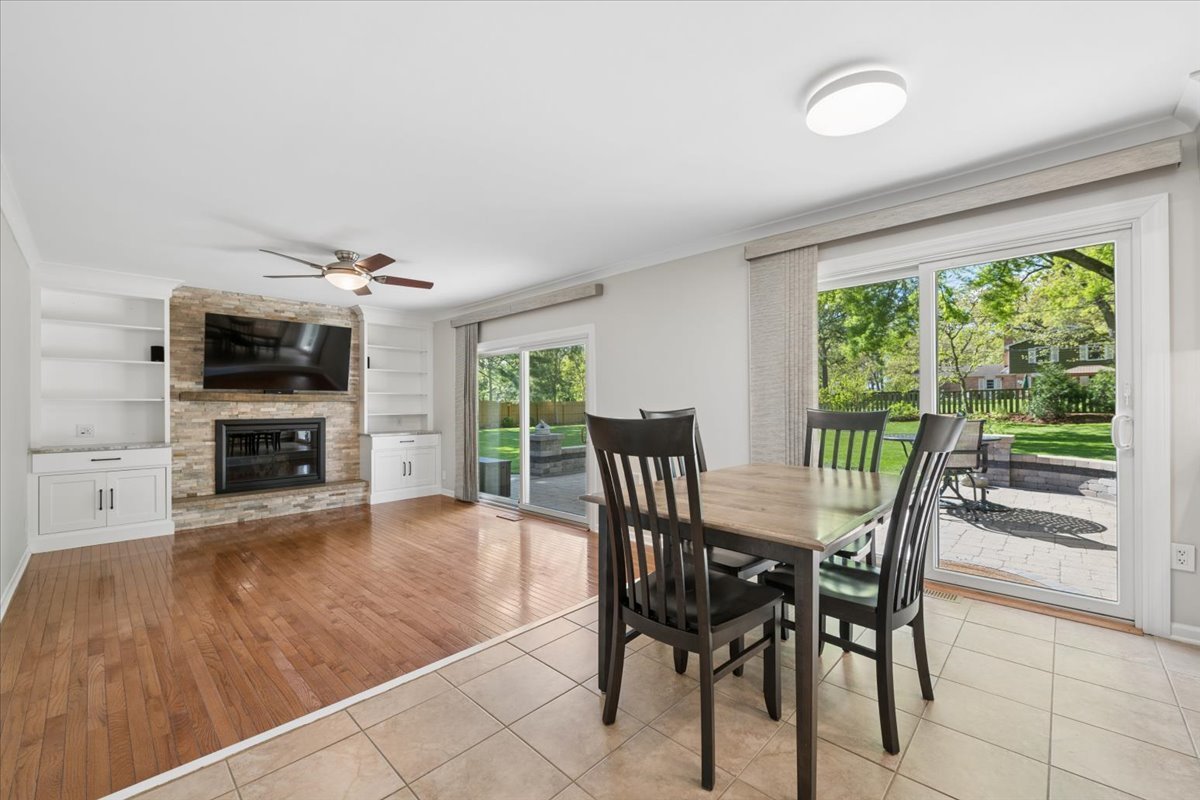 4707 Daniel Drive, Crystal Lake, IL 60014