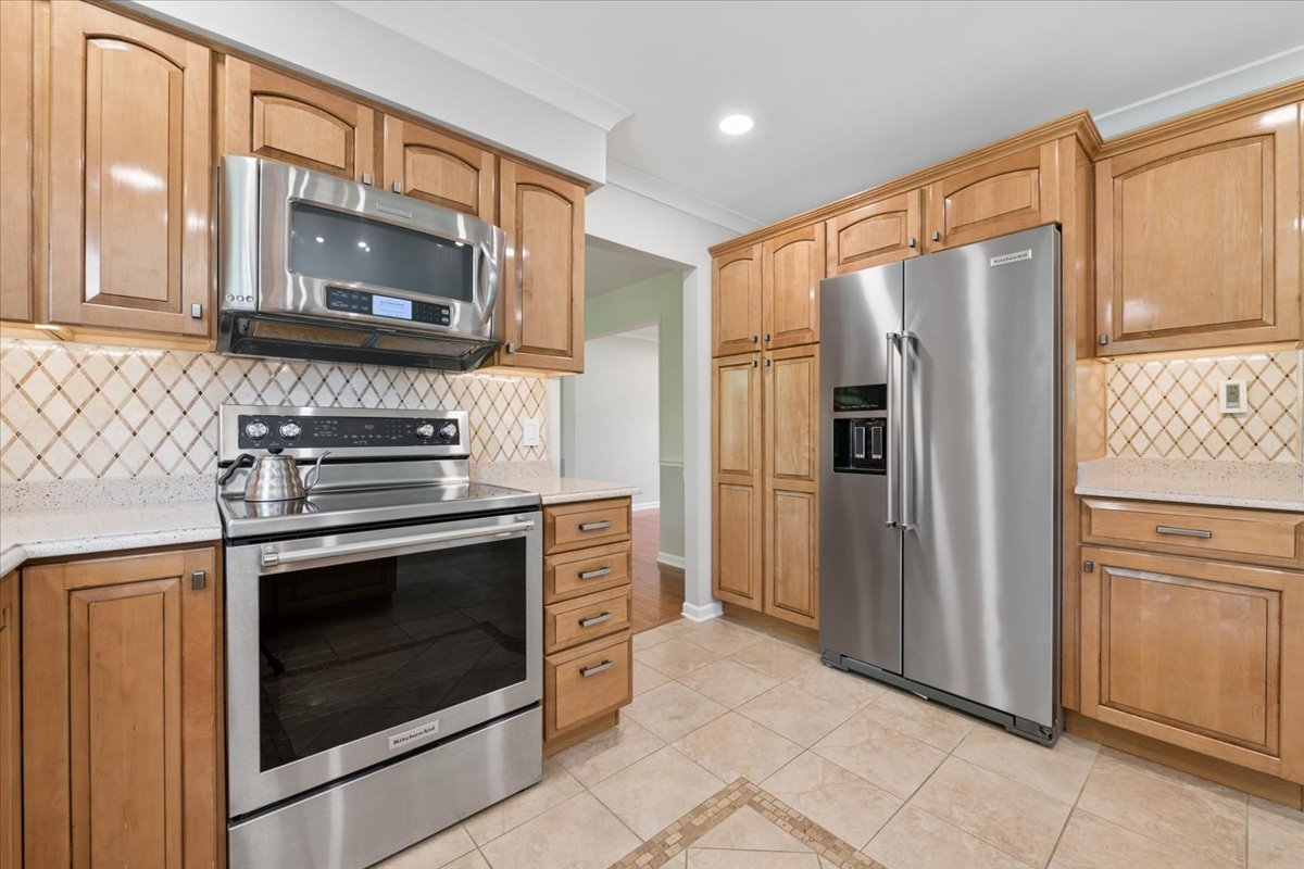 4707 Daniel Drive, Crystal Lake, IL 60014
