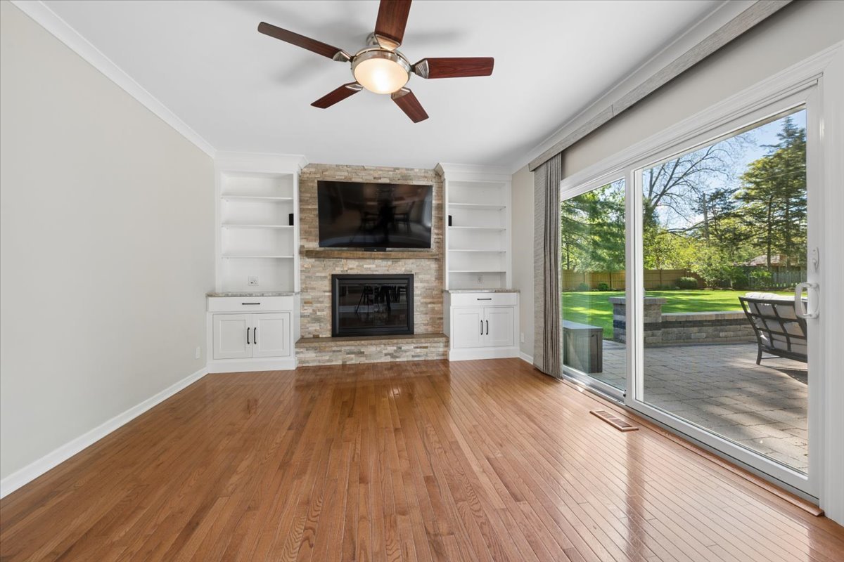 4707 Daniel Drive, Crystal Lake, IL 60014