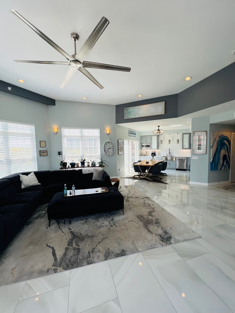 40 E Northwest Highway #314, Mount Prospect, IL 60056