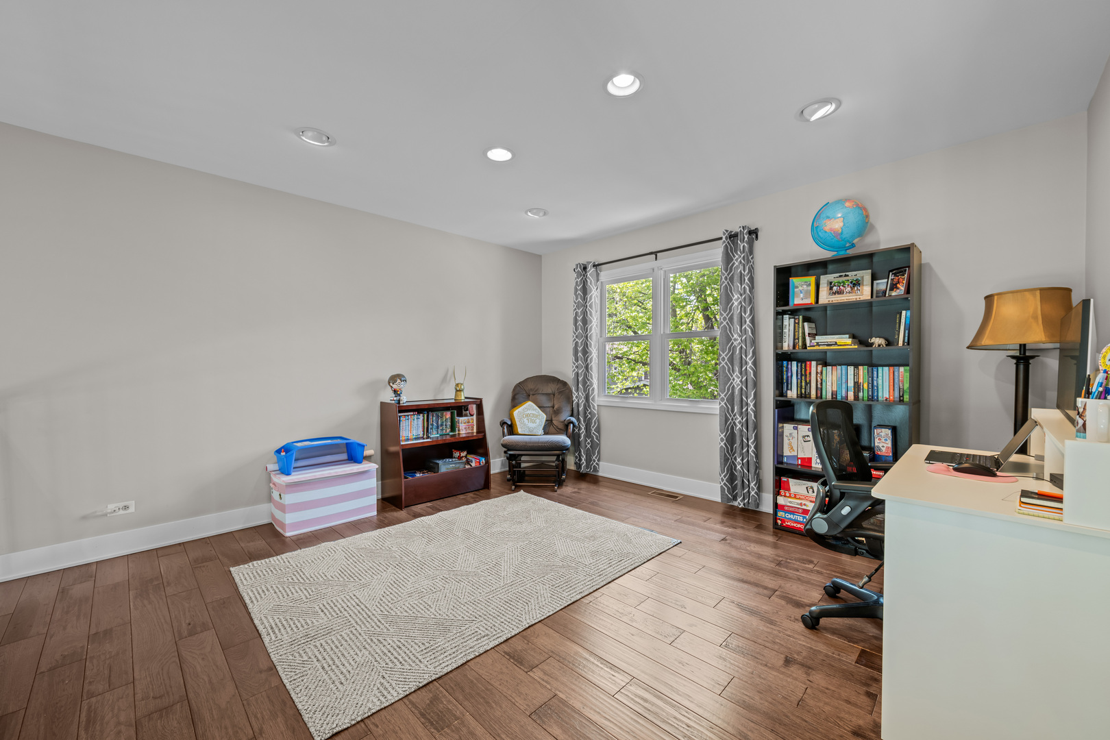 1631 Terri Circle, Naperville, IL 60563