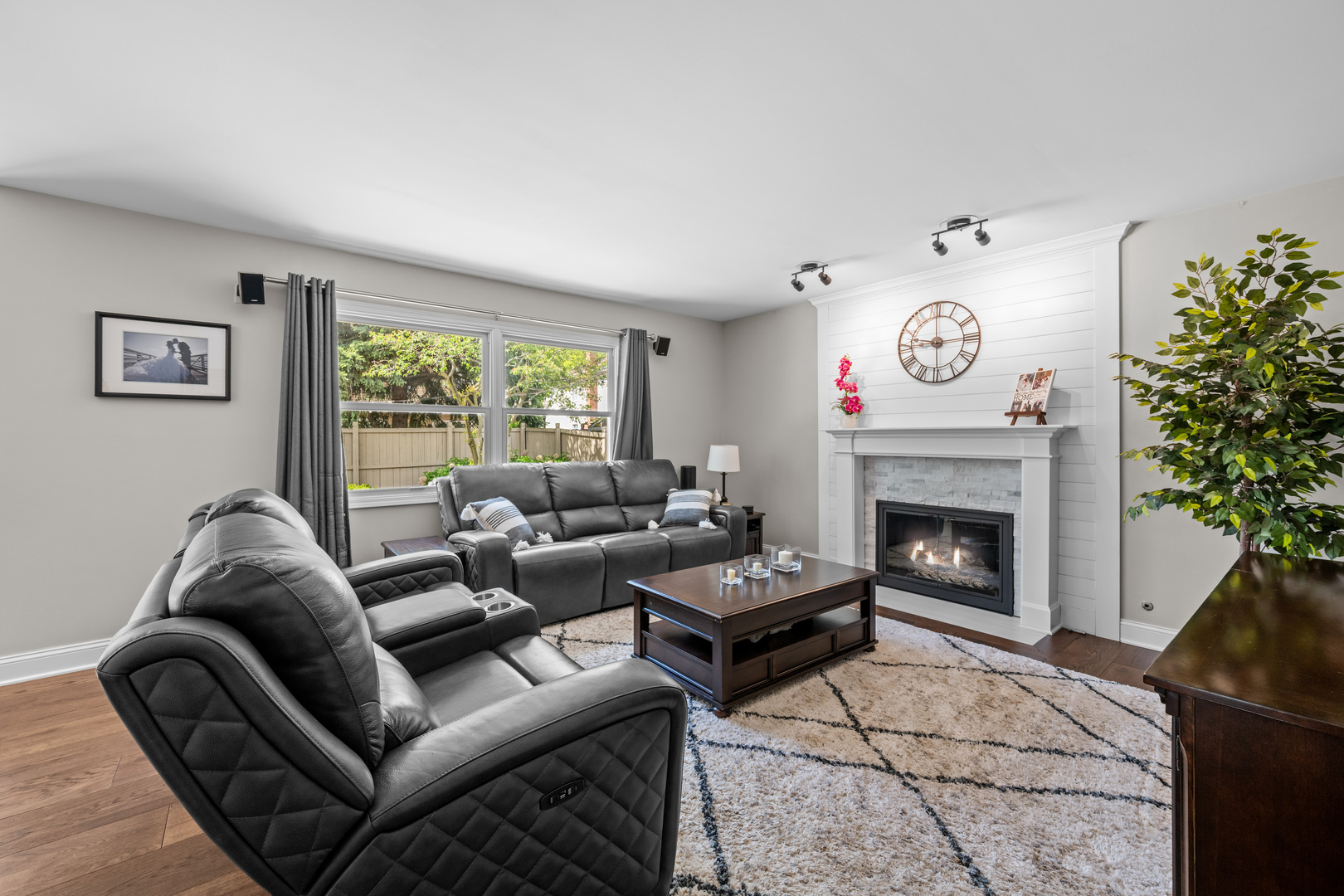 1631 Terri Circle, Naperville, IL 60563