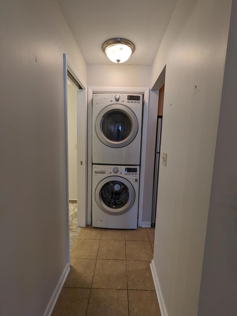 565 Somerset Lane #7, Crystal Lake, IL 60014
