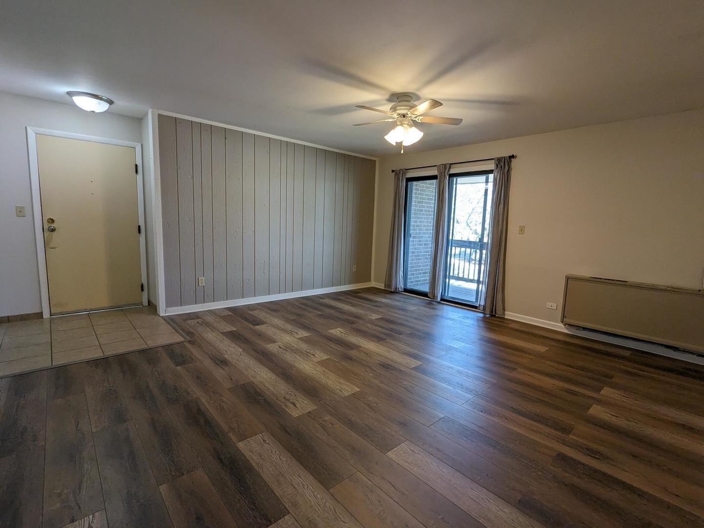565 Somerset Lane #7, Crystal Lake, IL 60014