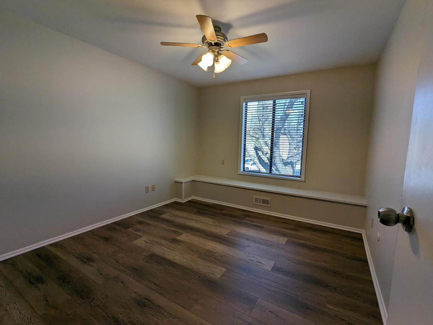 565 Somerset Lane #7, Crystal Lake, IL 60014