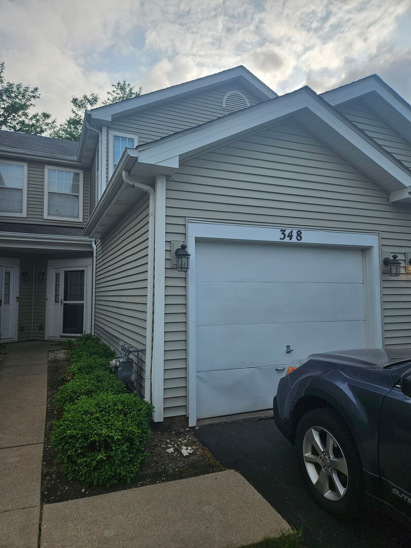 348 Fallbrook Court, Schaumburg, IL 60194