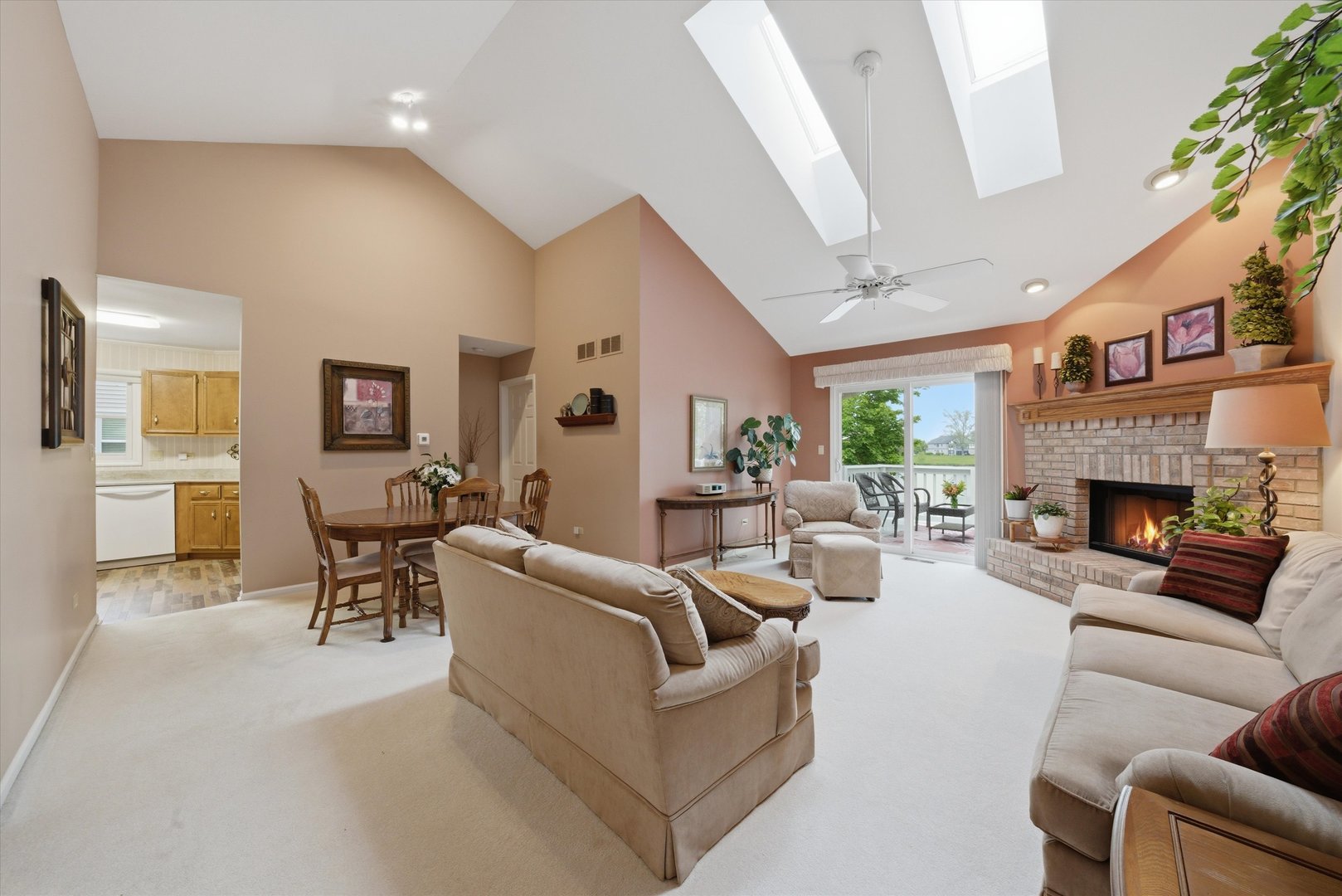 2714 Lake Shore Drive, Joliet, IL 60431