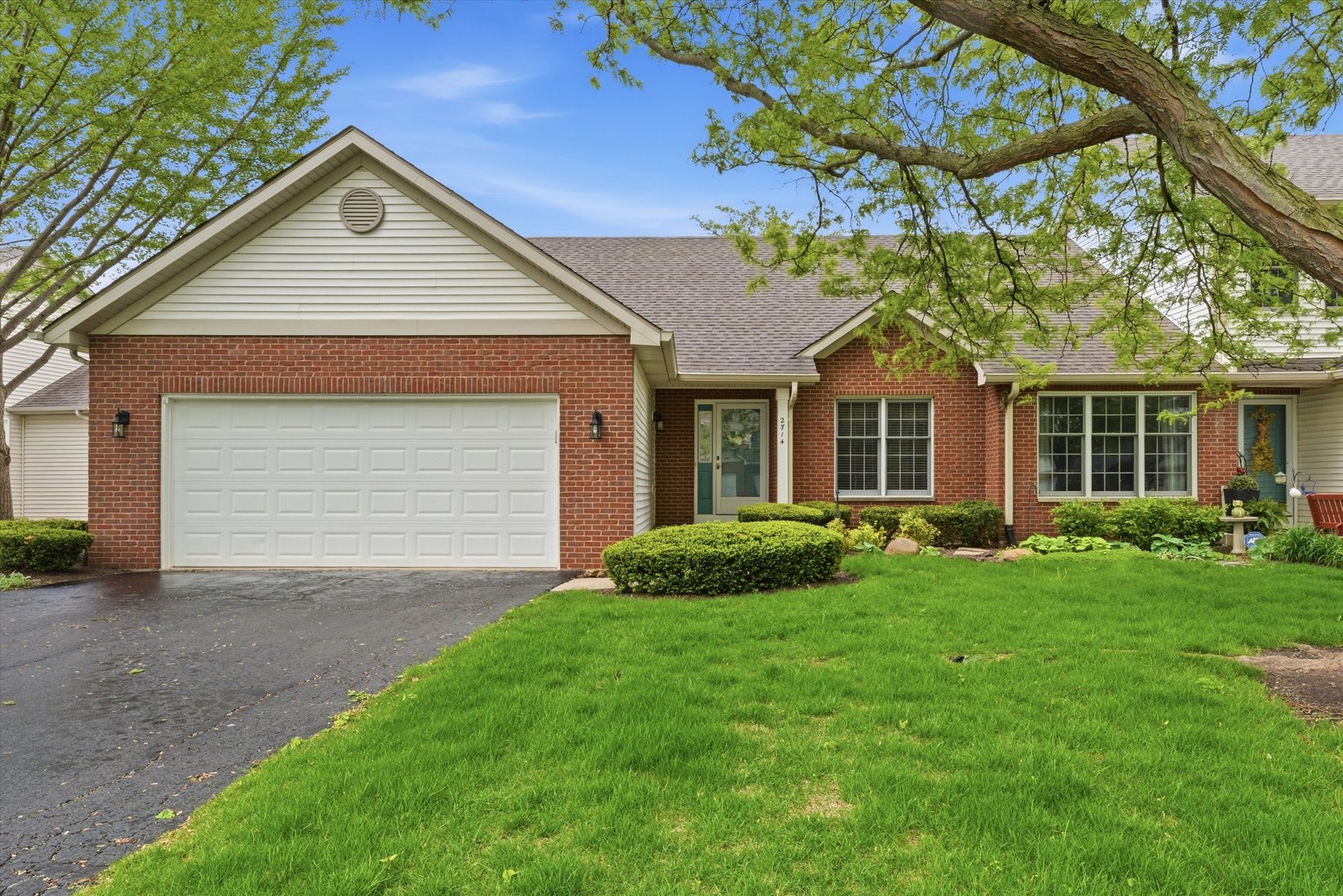 2714 Lake Shore Drive, Joliet, IL 60431