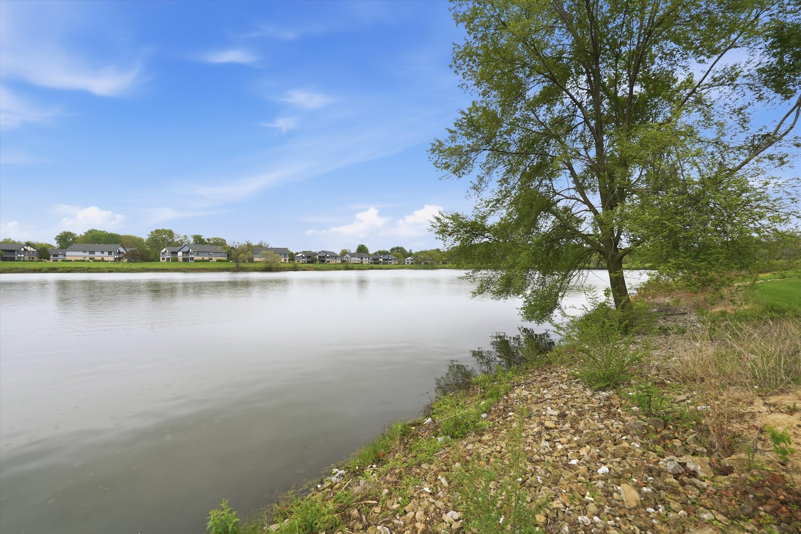 2714 Lake Shore Drive, Joliet, IL 60431