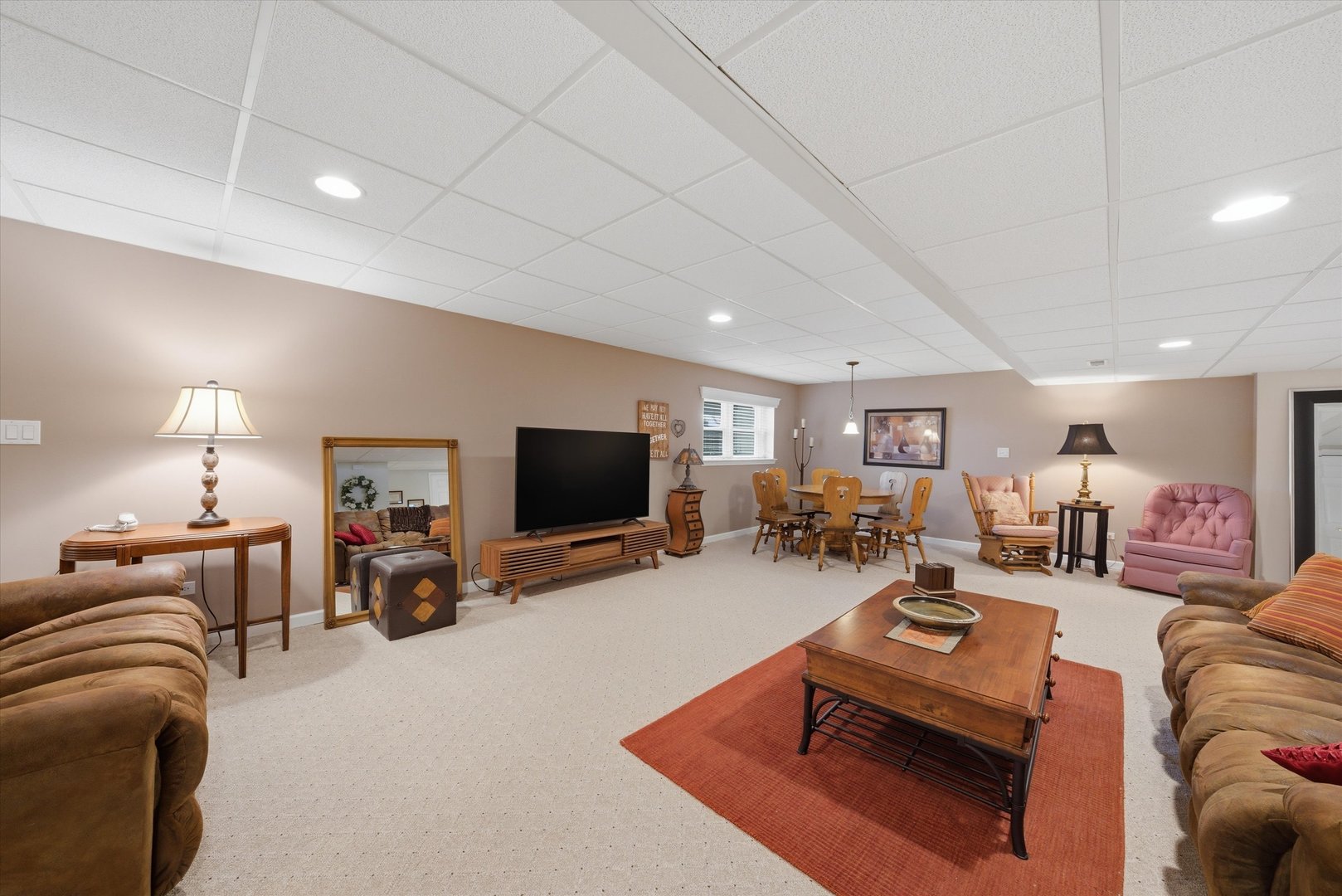 2714 Lake Shore Drive, Joliet, IL 60431