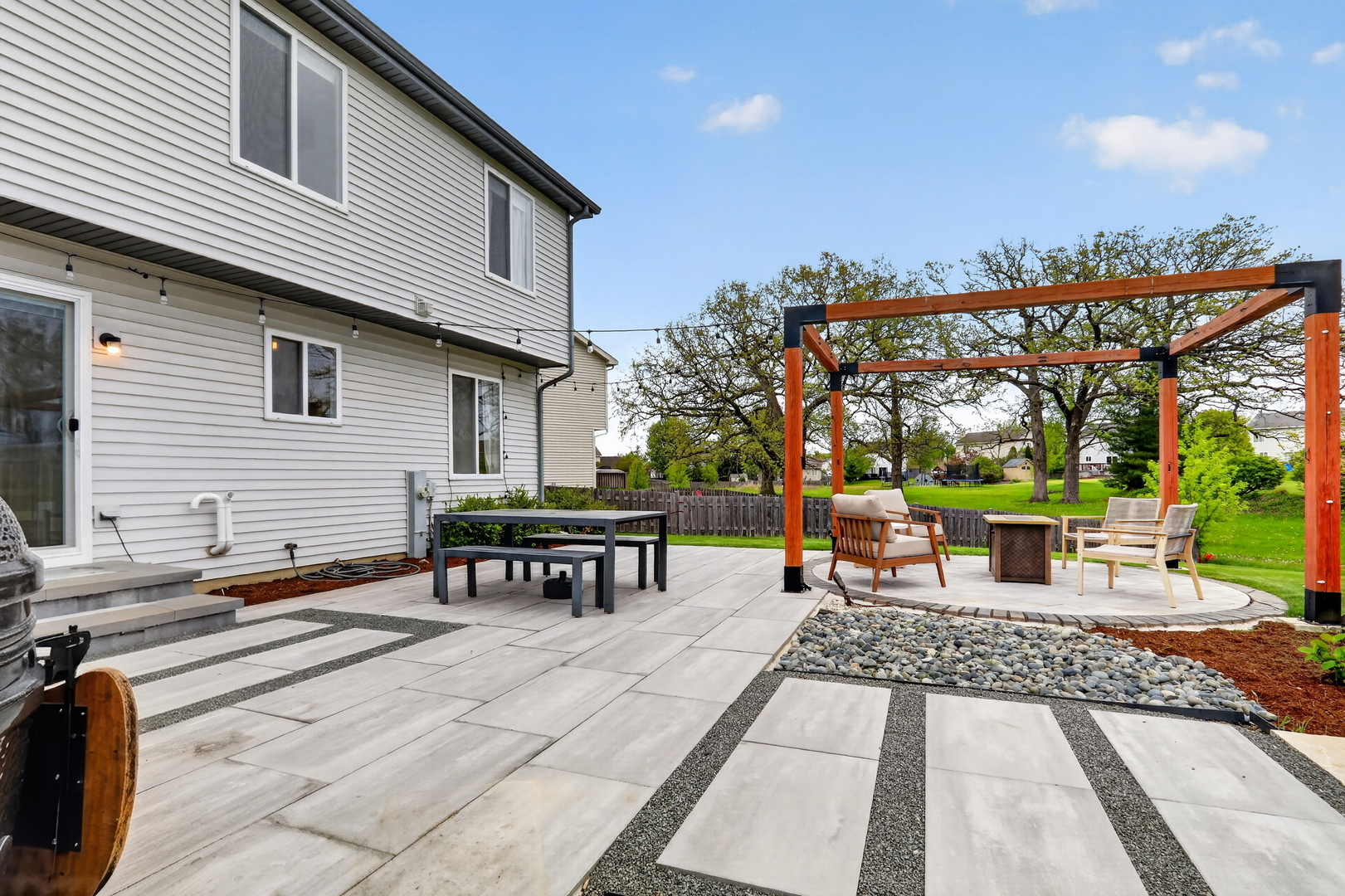 1263 E Essex Court, Round Lake Beach, IL 60073