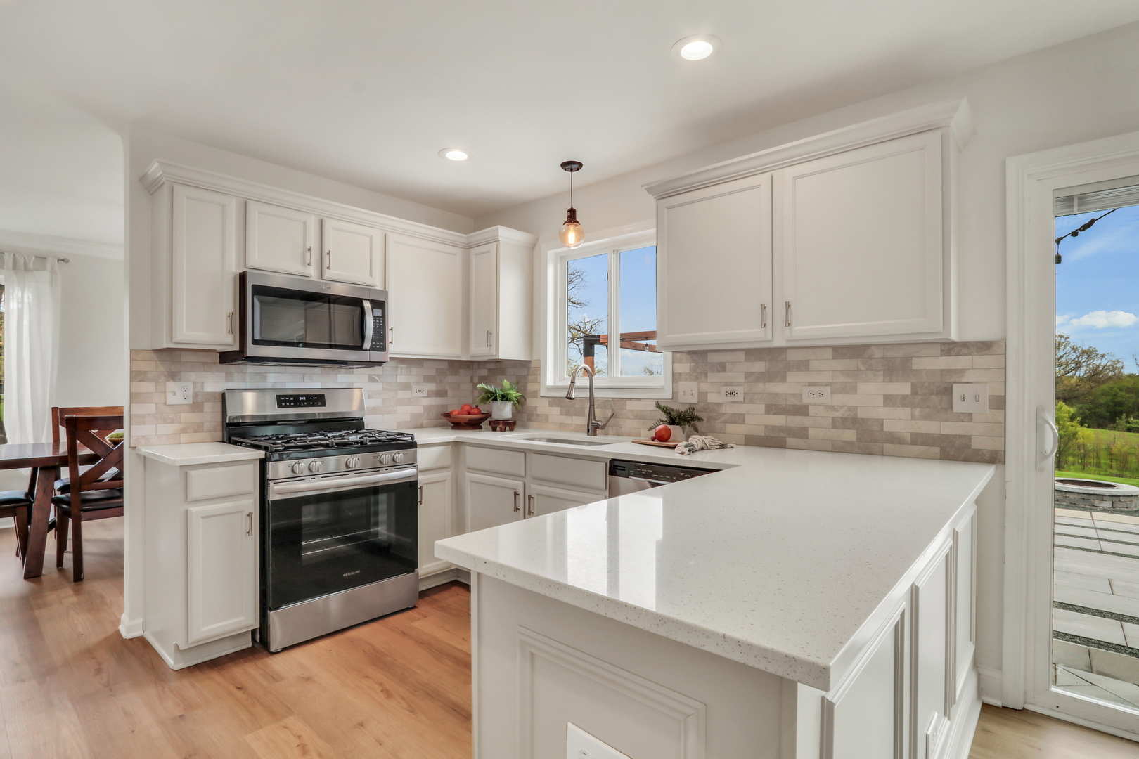 1263 E Essex Court, Round Lake Beach, IL 60073