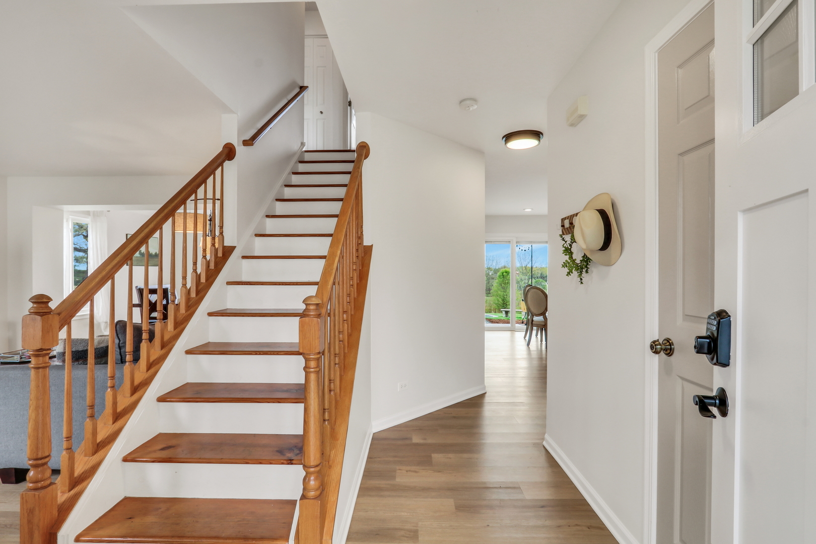 1263 E Essex Court, Round Lake Beach, IL 60073