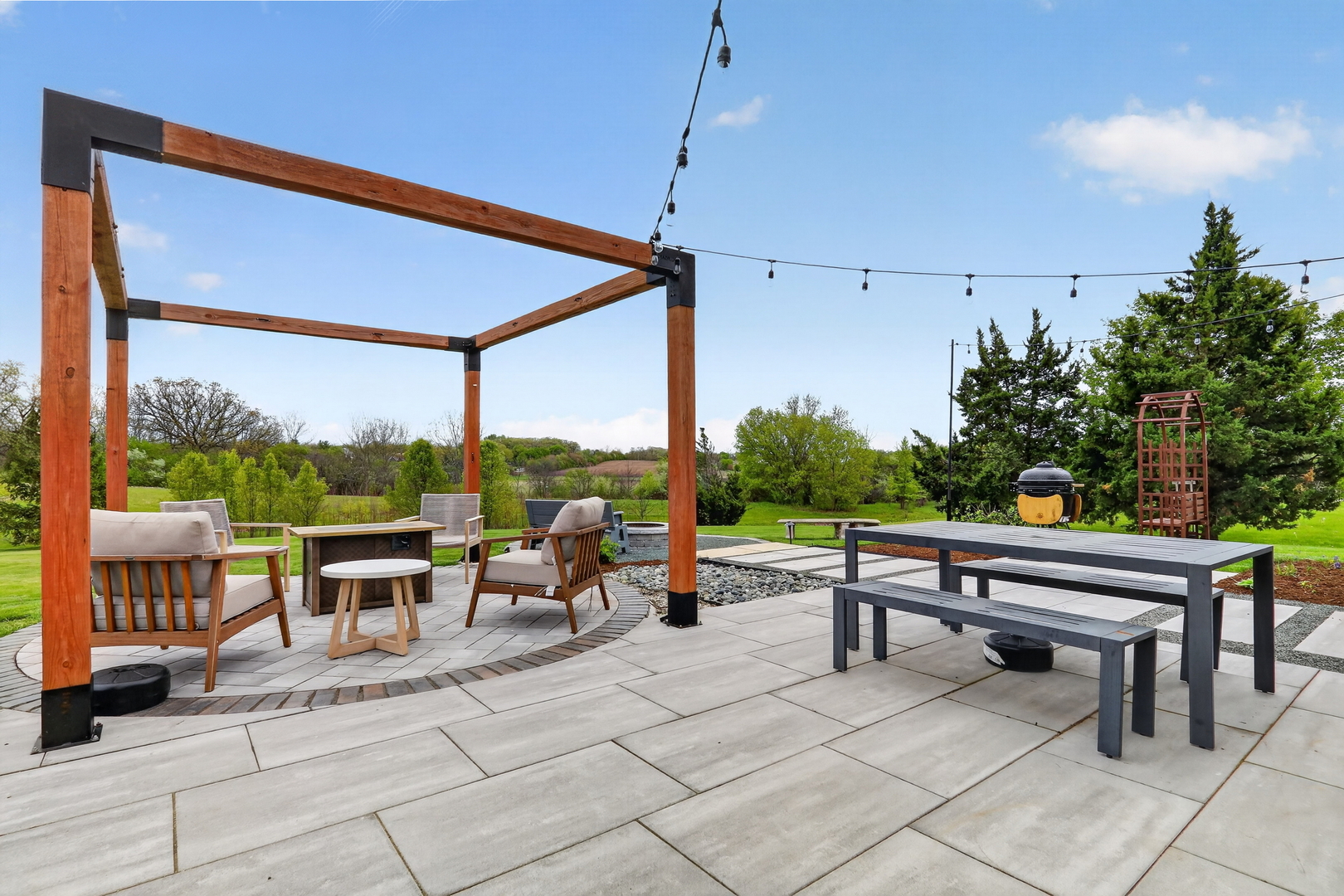 1263 E Essex Court, Round Lake Beach, IL 60073