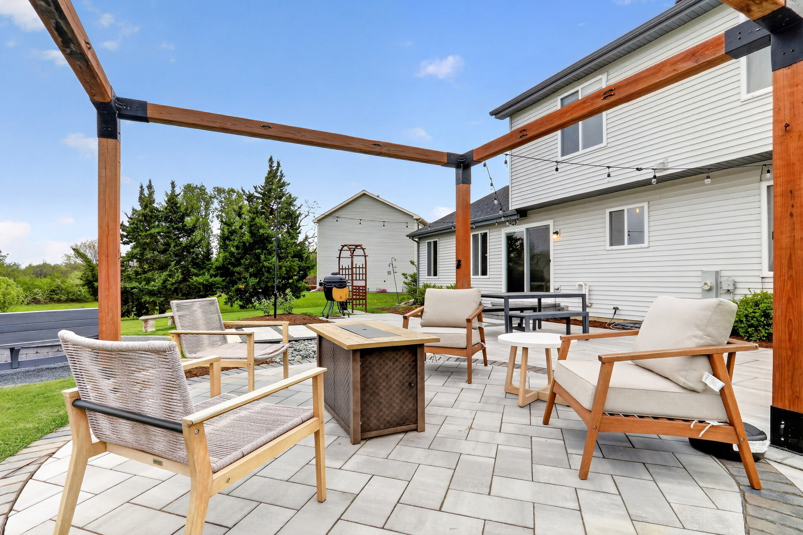 1263 E Essex Court, Round Lake Beach, IL 60073