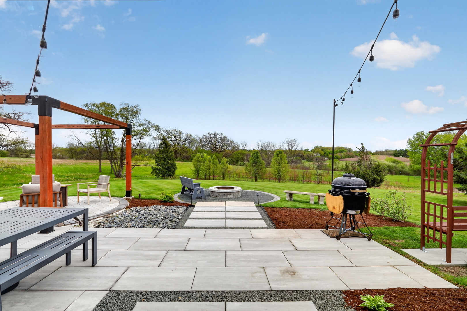 1263 E Essex Court, Round Lake Beach, IL 60073