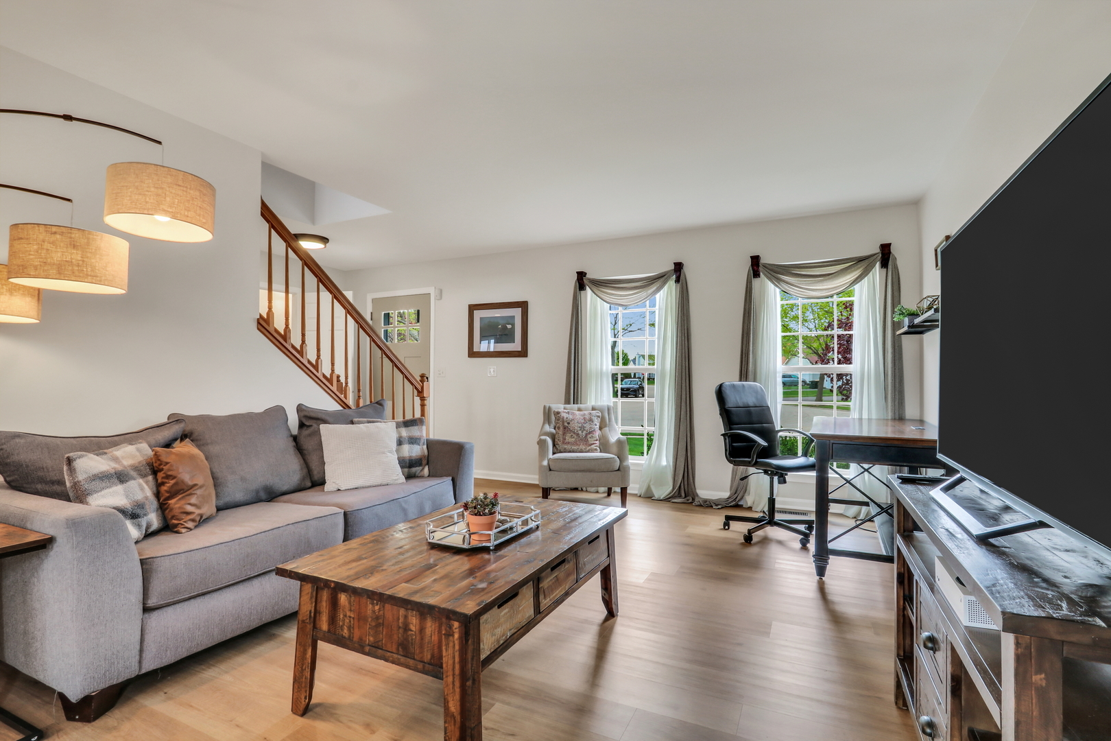 1263 E Essex Court, Round Lake Beach, IL 60073