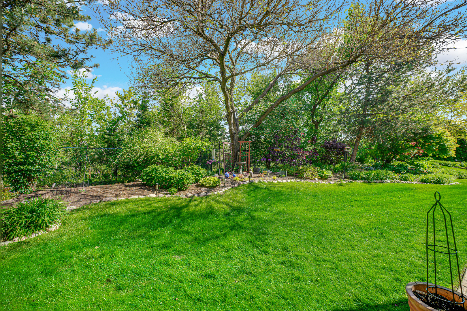 2254 Tamarack Drive, Downers Grove, IL 60515