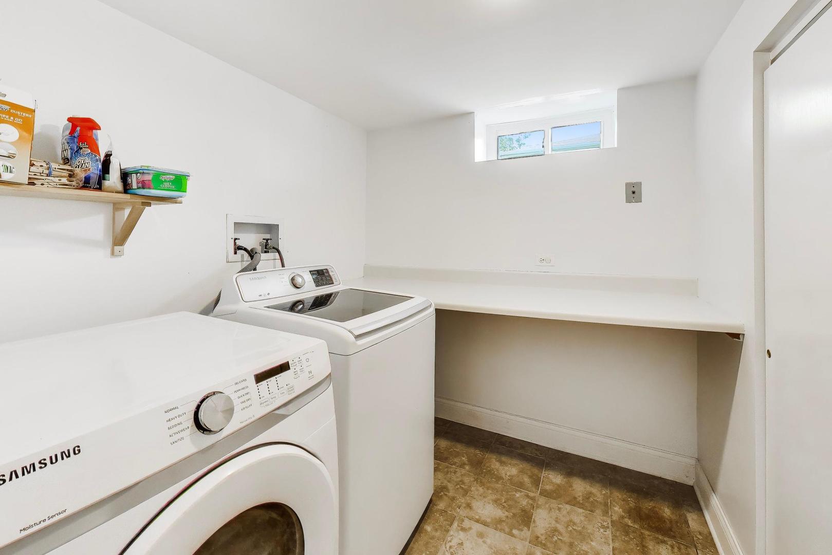 5414 N Neenah Avenue, Chicago, IL 60656