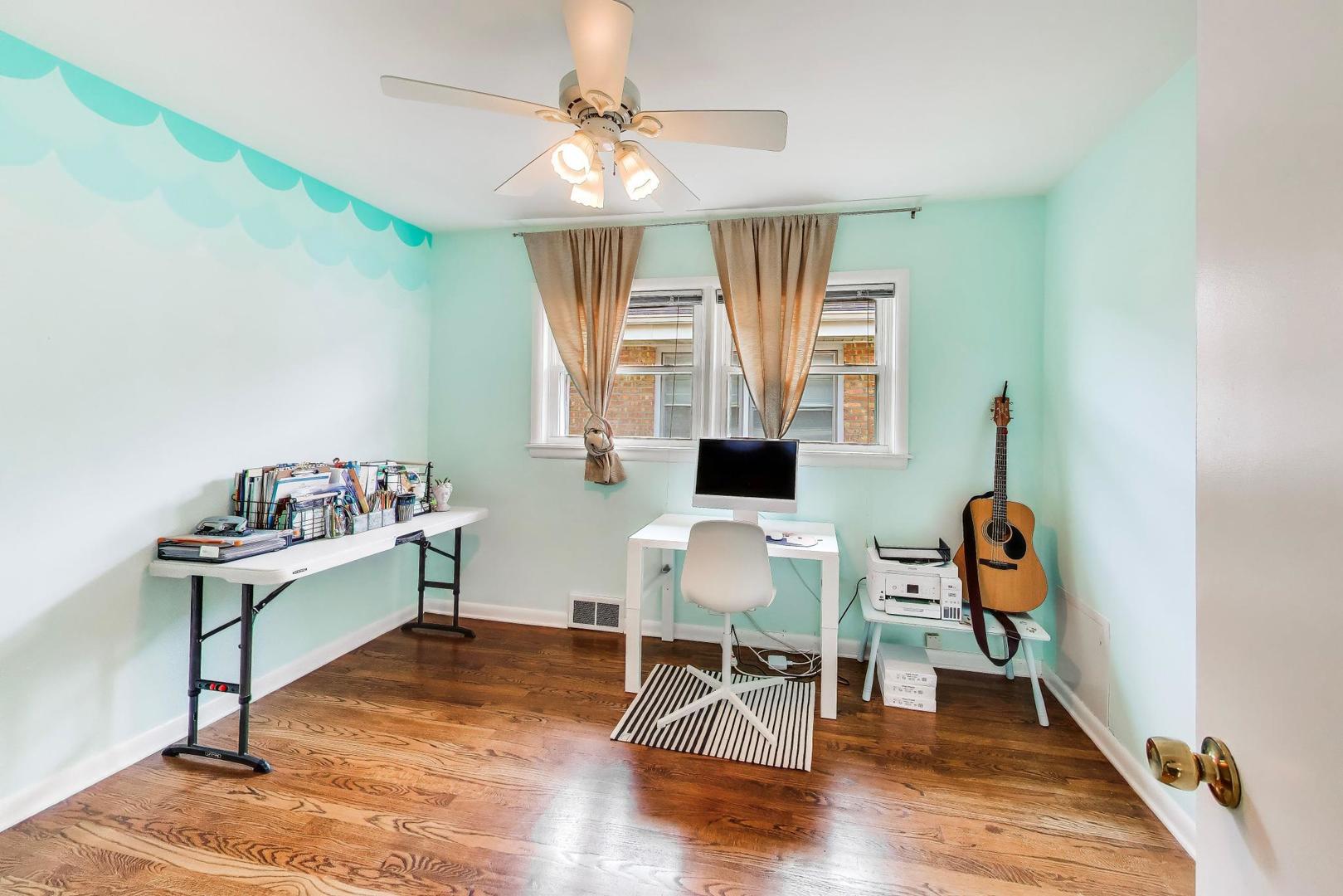 5414 N Neenah Avenue, Chicago, IL 60656